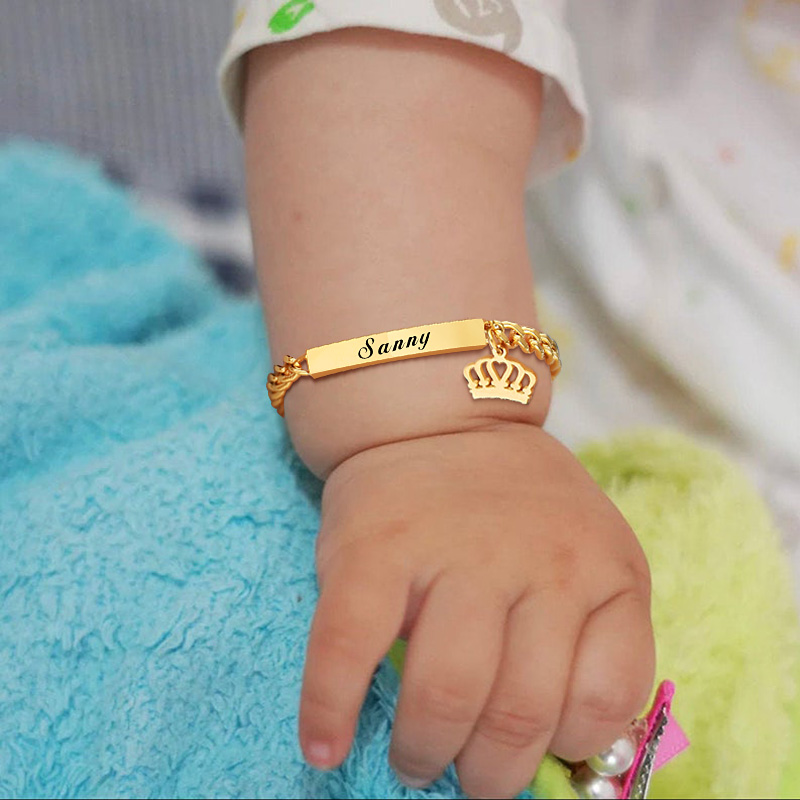 Custom Personalized Name Baby ID Bracelet， Stainless Steel Curb Chain Link Crown Bracelet Newborn Gilrs Boy Gifts Not Allergic