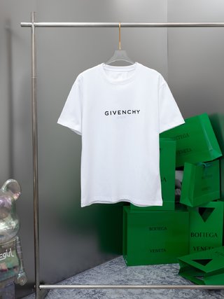 Givenchy Reverse T-shirt – GVS33